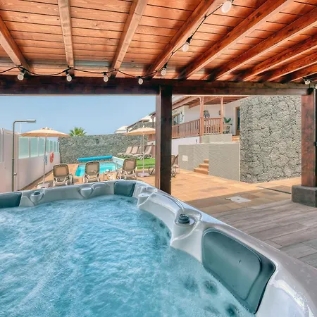 Yeyos - Ocean Views, Pool, Bbq And Billiard By Lanzarote * Плайя-Бланка