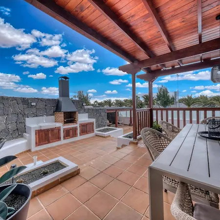 Yeyos - Ocean Views, Pool, Bbq And Billiard By Lanzarote Будинок відпочинку Плайя-Бланка