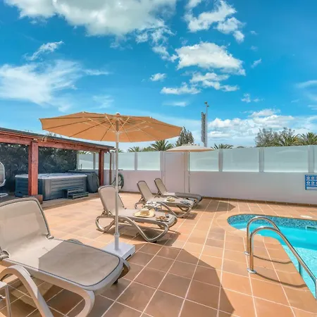 Yeyos - Ocean Views, Pool, Bbq And Billiard By Lanzarote Будинок відпочинку