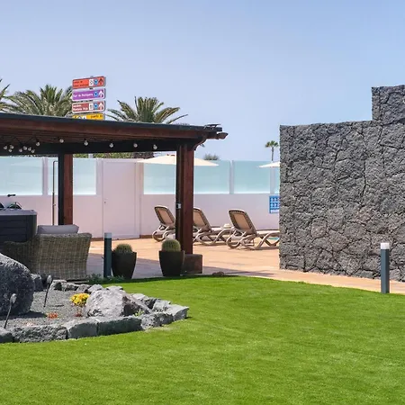 Yeyos - Ocean Views, Pool, Bbq And Billiard By Lanzarote Плайя-Бланка